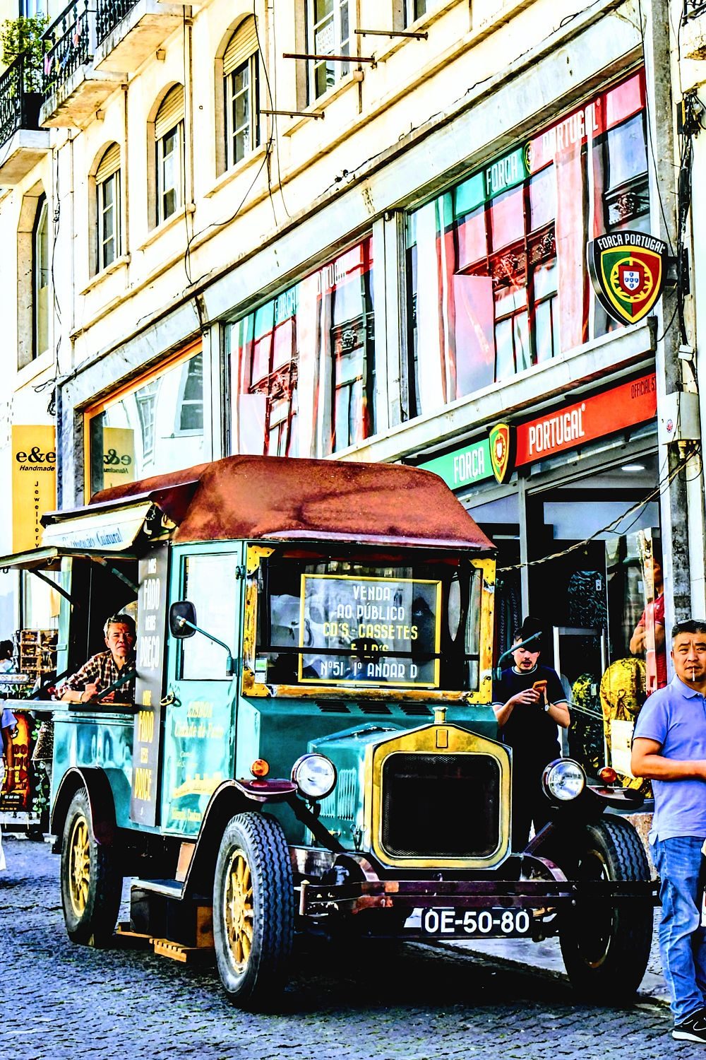 Lisbon Fado Music Mobile